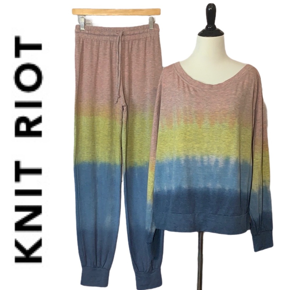 BLOOMINGDALES KNIT RIOT TIE DYE JOGGERS AND SWEATSHIRT SET **NWT**